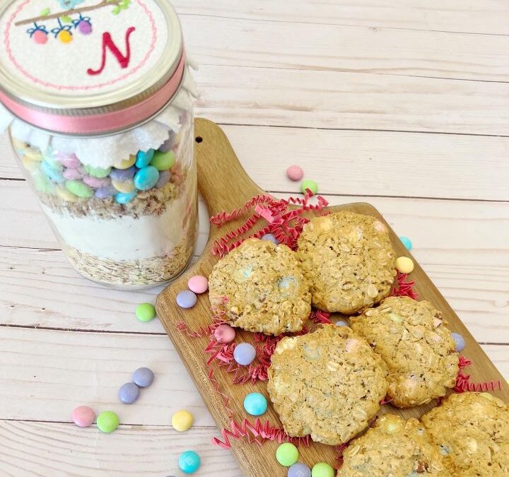 layered cookies in a jar